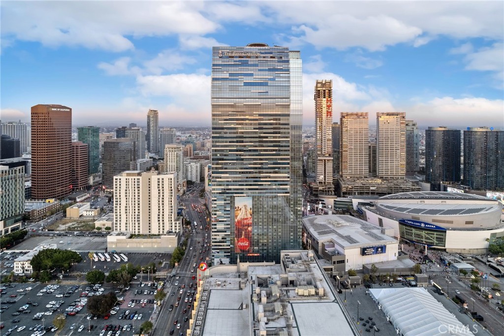 900 W Olympic Boulevard 30A