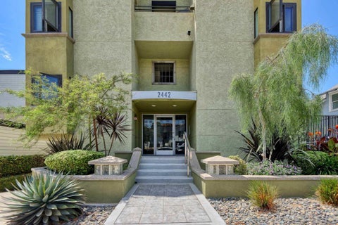 Photo of 2442 Union St ST #5, San Diego, CA 92101 (MLS # 260020742SD)