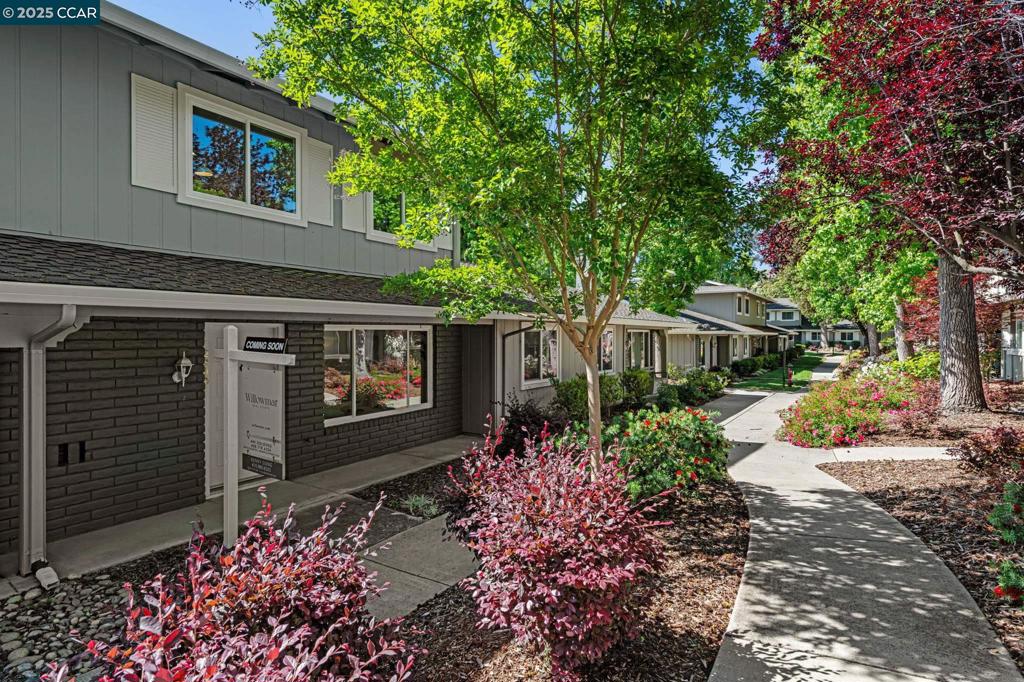 TWIN CREEK WEST - Residential