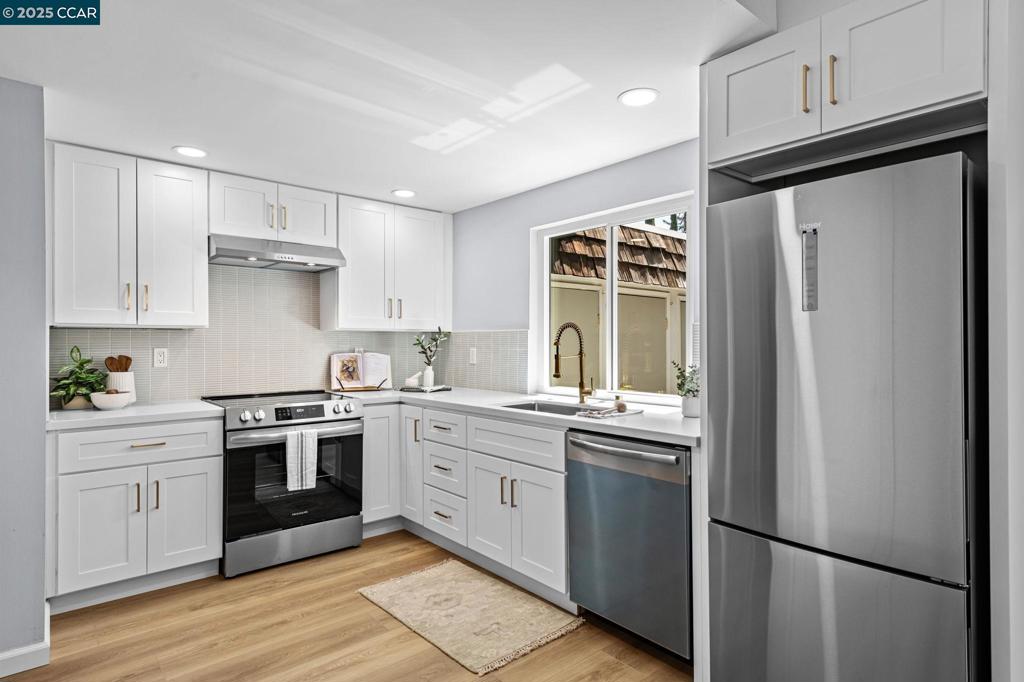 TWIN CREEK WEST - Residential