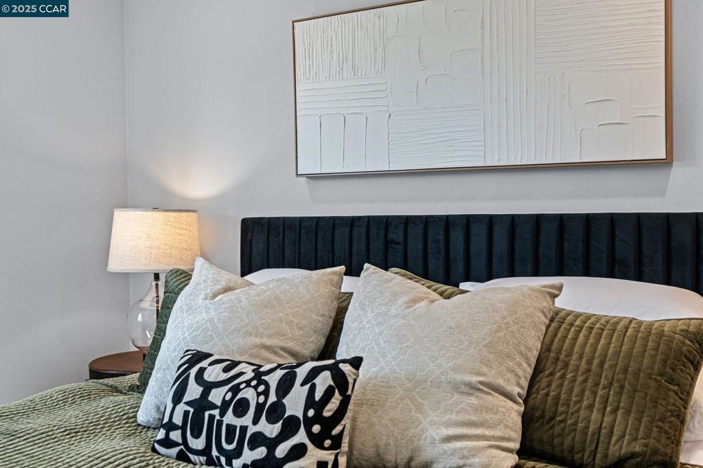 TWIN CREEK WEST - Residential