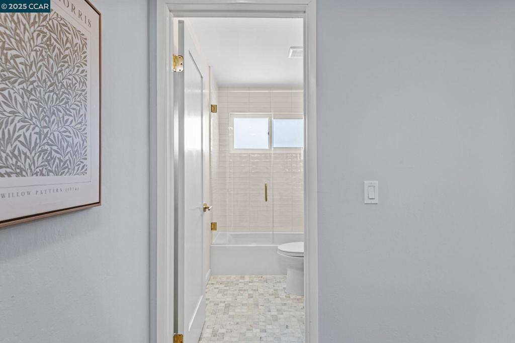 TWIN CREEK WEST - Residential
