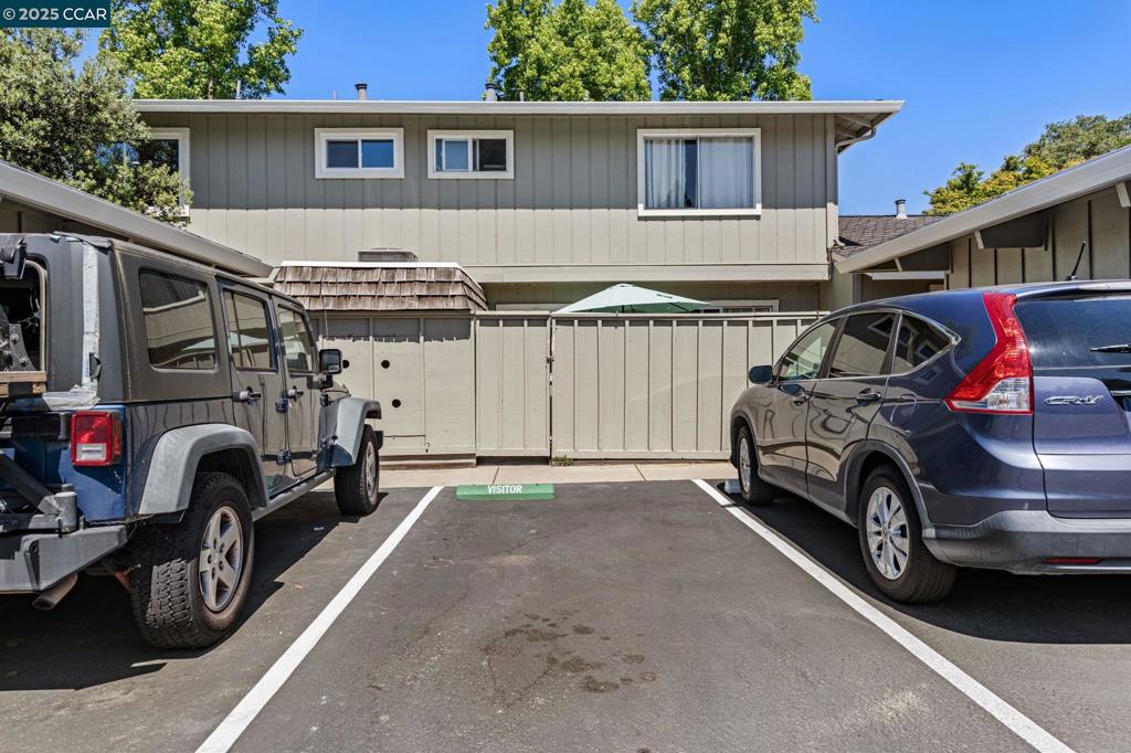 TWIN CREEK WEST - Residential