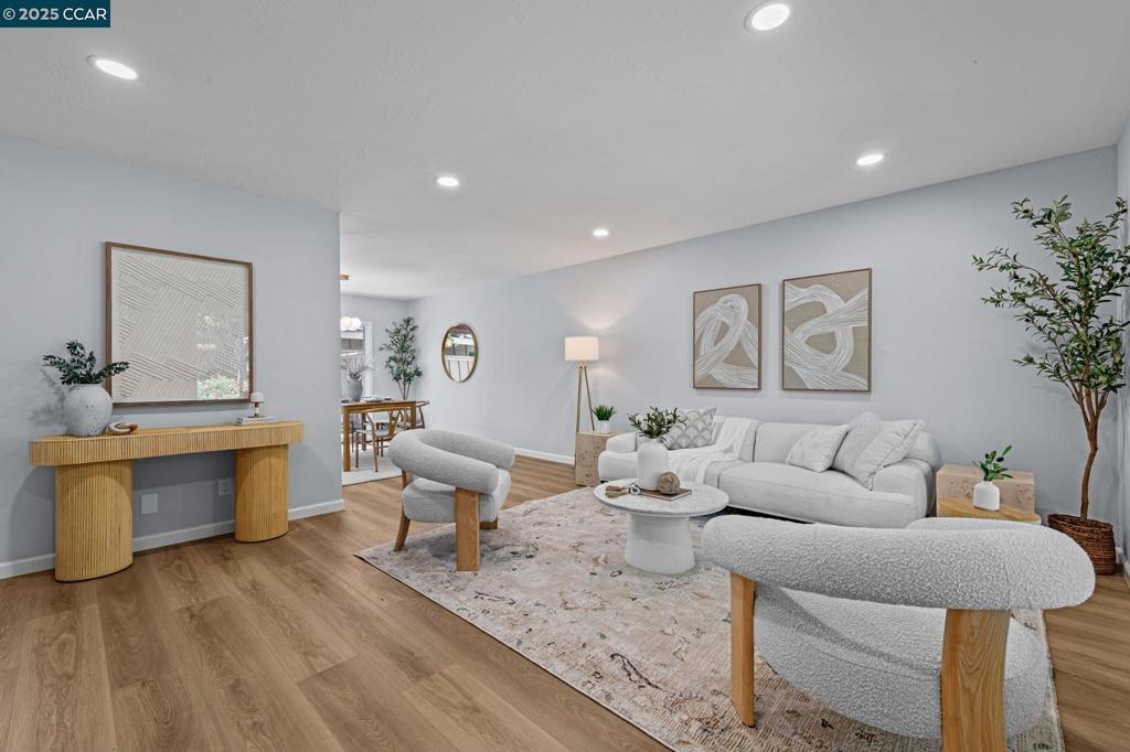 TWIN CREEK WEST - Residential