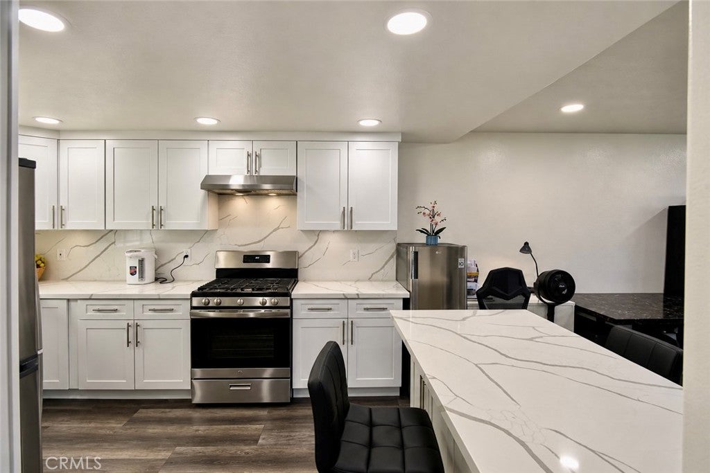 13934 Magnolia