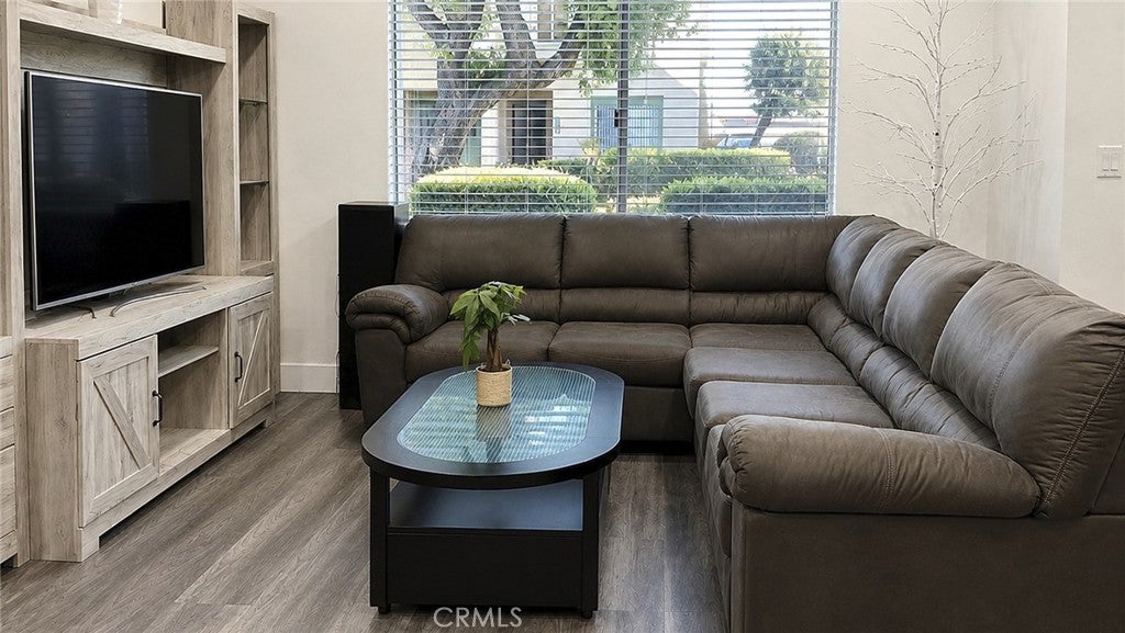 13934 Magnolia