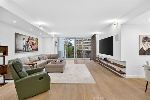 Photo of 10433 Wilshire Boulevard #202, Los Angeles, CA 90024 (MLS # SR26035263)