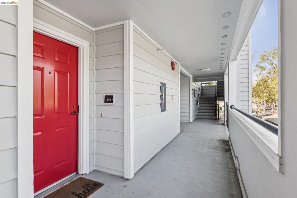 1203 Melville Sq 216