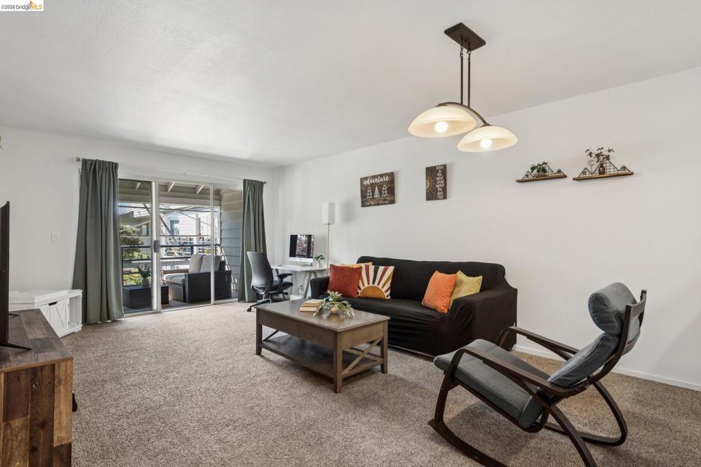 1203 Melville Sq 216