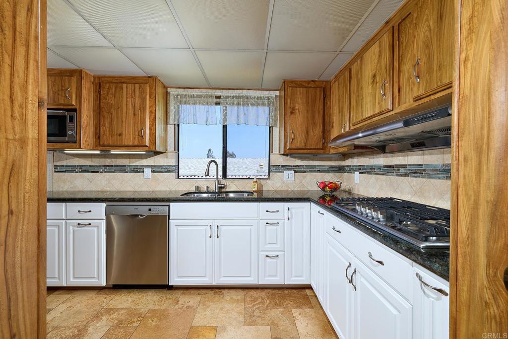 2295 Lindsay Drive