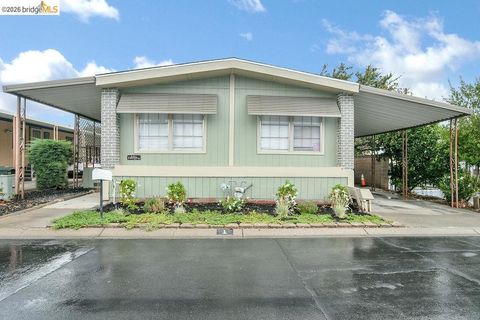 Photo of 1 Mark Lane Ln, Antioch, CA 94509 (MLS # 41129389)