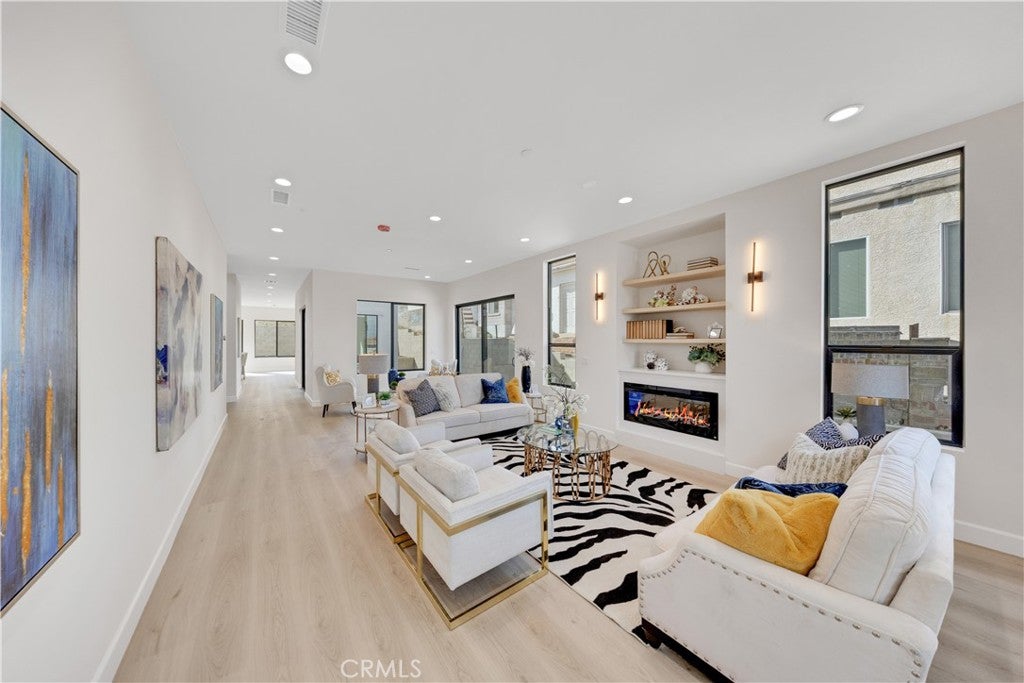 7156 Mooney