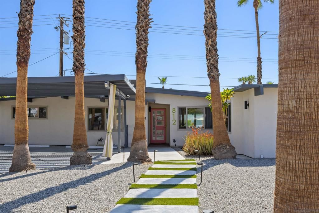 Photo of 812 S Calle paul, Palm Springs, CA 92264 (MLS # 250042151SD)