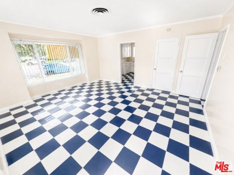 Photo of 13450 Burbank Boulevard, Sherman Oaks, CA 91401 (MLS # 26793067)