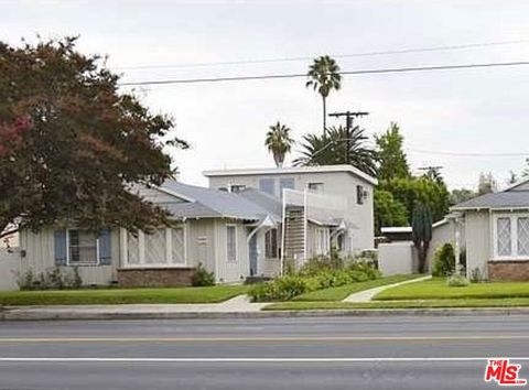 Photo of 13450 Burbank Boulevard, Sherman Oaks, CA 91401 (MLS # 26793067)