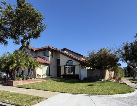 Photo of 1940 Kensington Lane, Oxnard, CA 93030 (MLS # V1-35163)