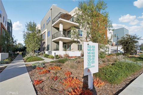 129 Baluster Irvine CA 92618