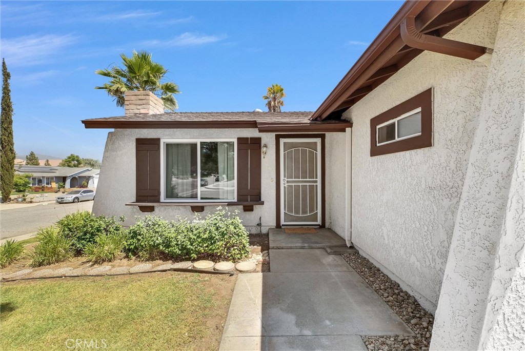 5235 Lakewood Drive