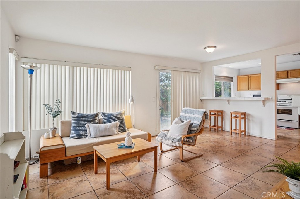 25524 Bayside Pl
