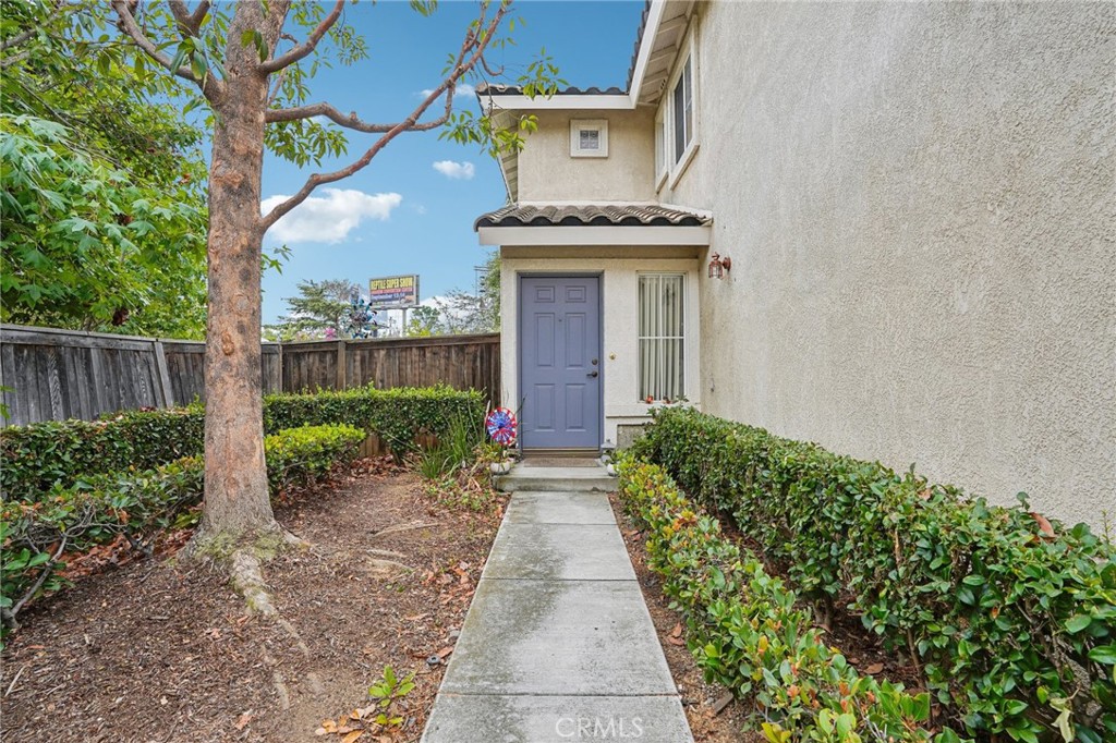 25524 Bayside Pl