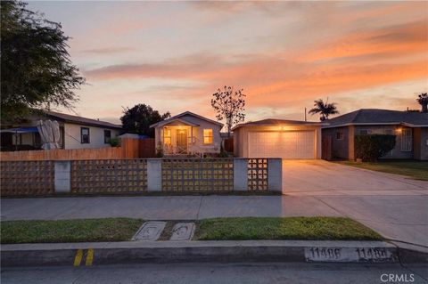 Photo of 11486 Burke St St, Whittier, CA 90606 (MLS # SW26013137)