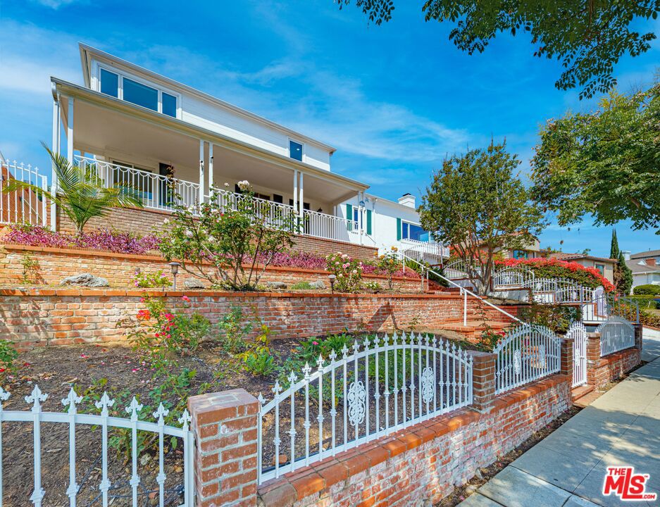 1271 Beverly Green Drive