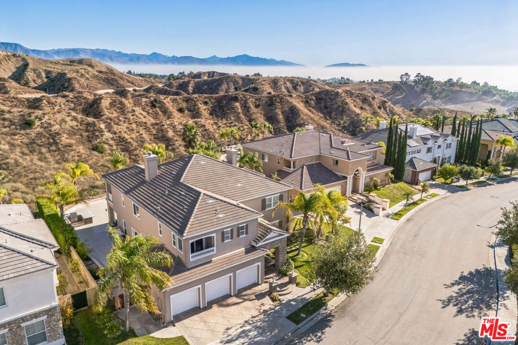 Photo of 12530 Longacre Avenue, Granada Hills, CA 91344 (MLS # 24471635)