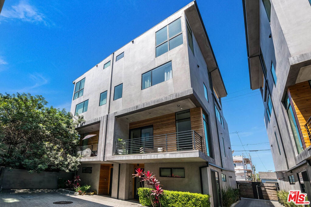 4425 Studio Place