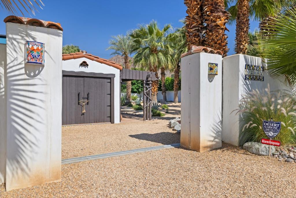 52862 Eisenhower Drive