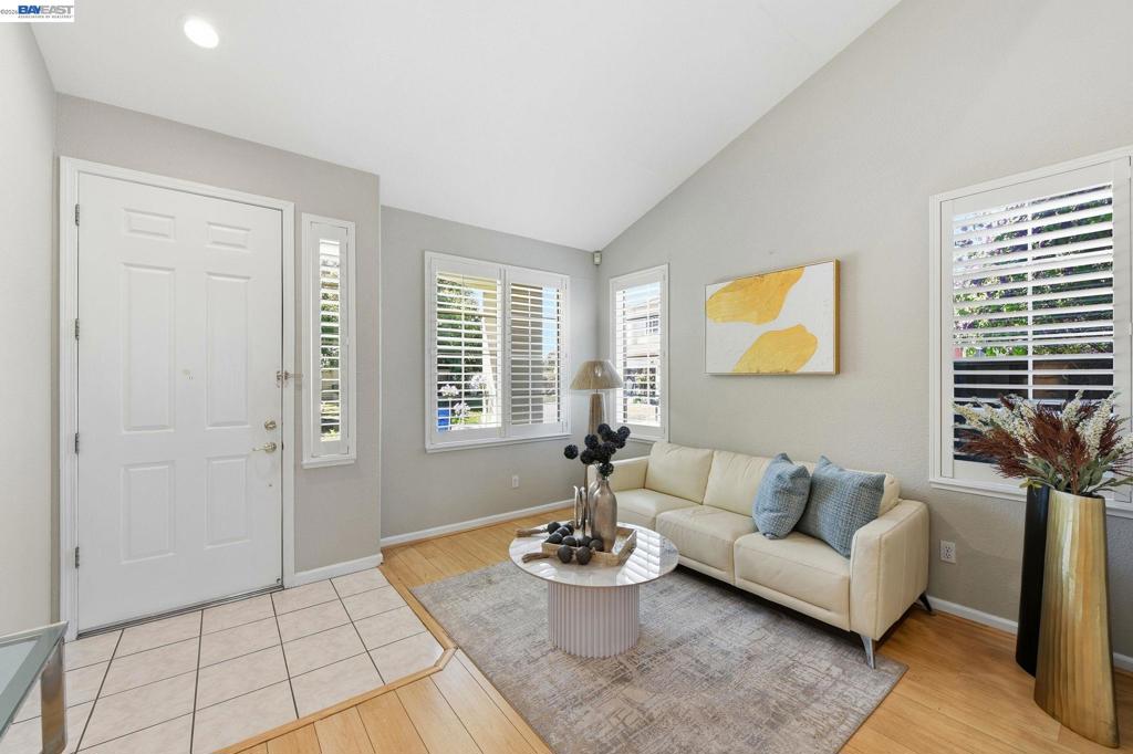 4929 Roselle Cmn