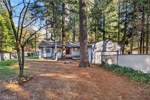 Photo of 14868 Holmwood Dr, Magalia, CA 95954 (MLS # SN26027843)