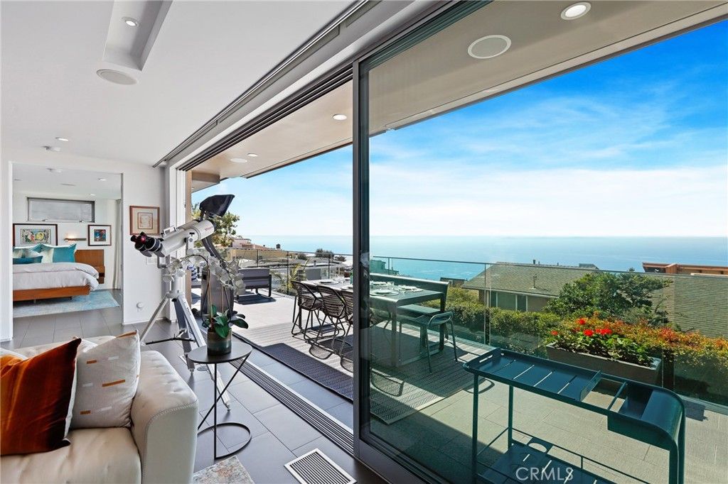 listing image 130729438265312119176