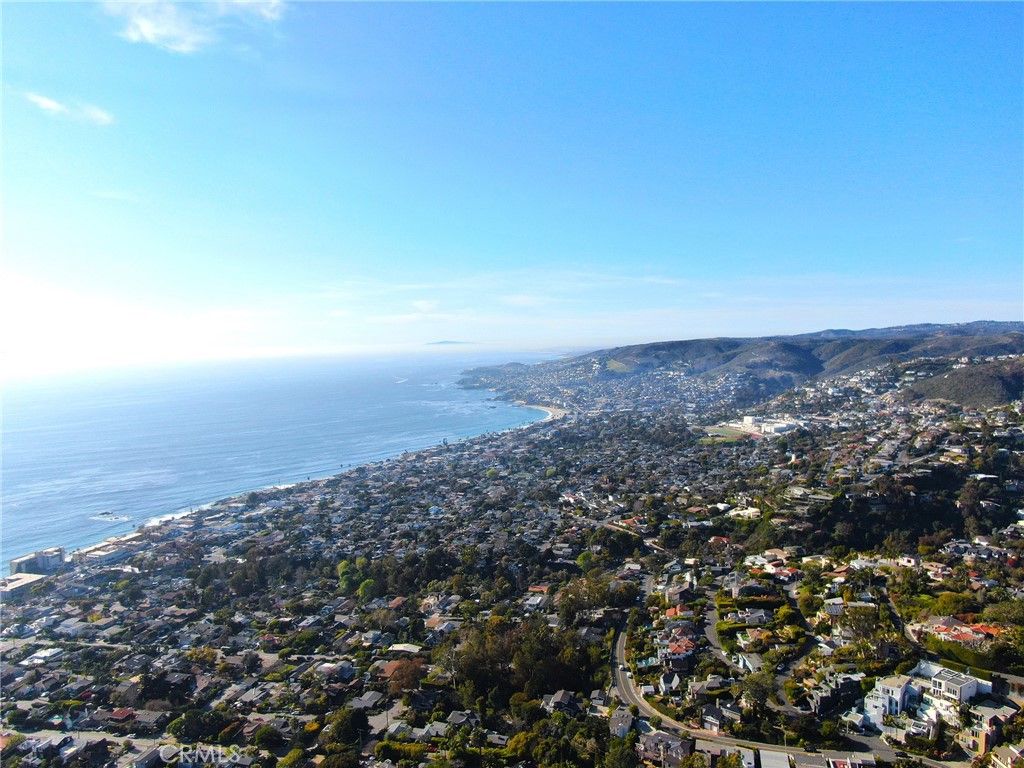 listing image 130724565454289038376