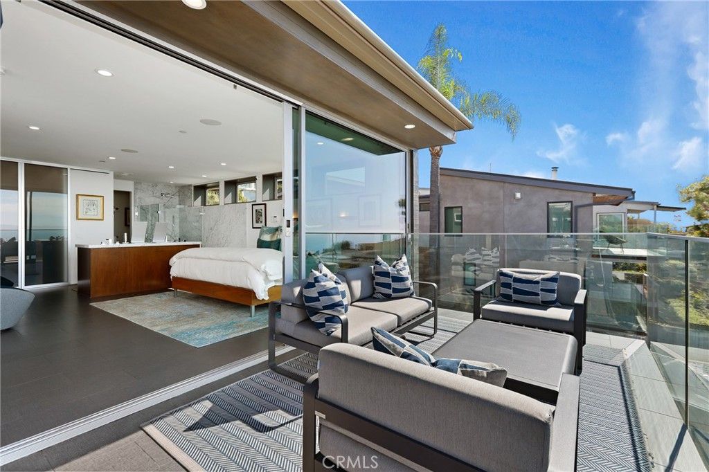 listing image 130724461528849303920