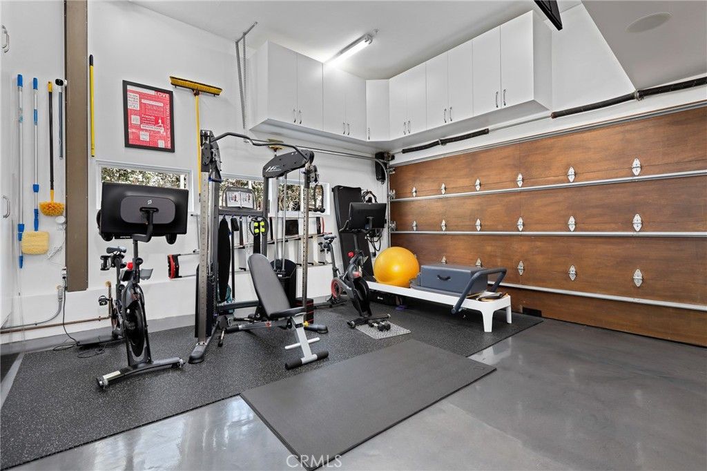 listing image 130729930570222002740
