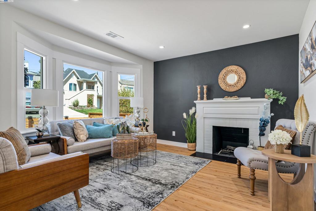 MAXWELL  PARK - Residential