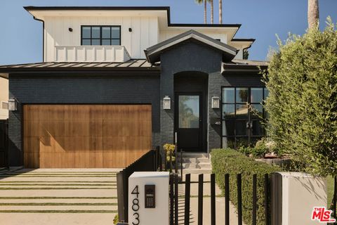 Photo of 483 S Sherbourne Drive, Los Angeles, CA 90048 (MLS # 26658015)