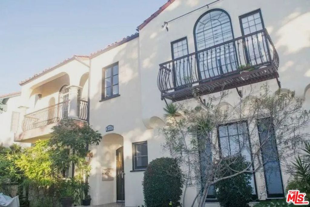 942 S Mansfield Avenue