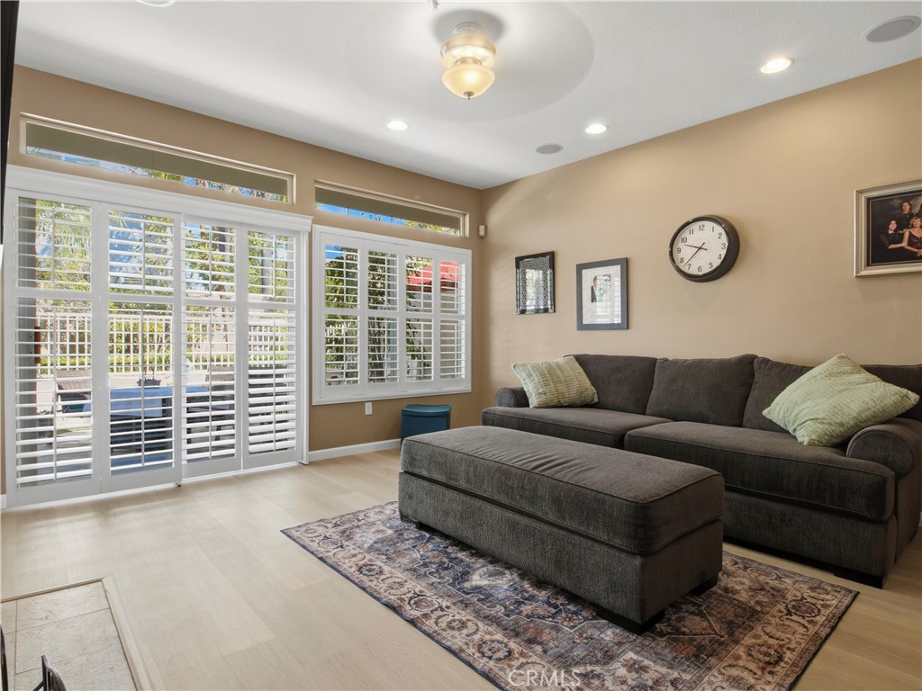 28901 Paseo Sabatini