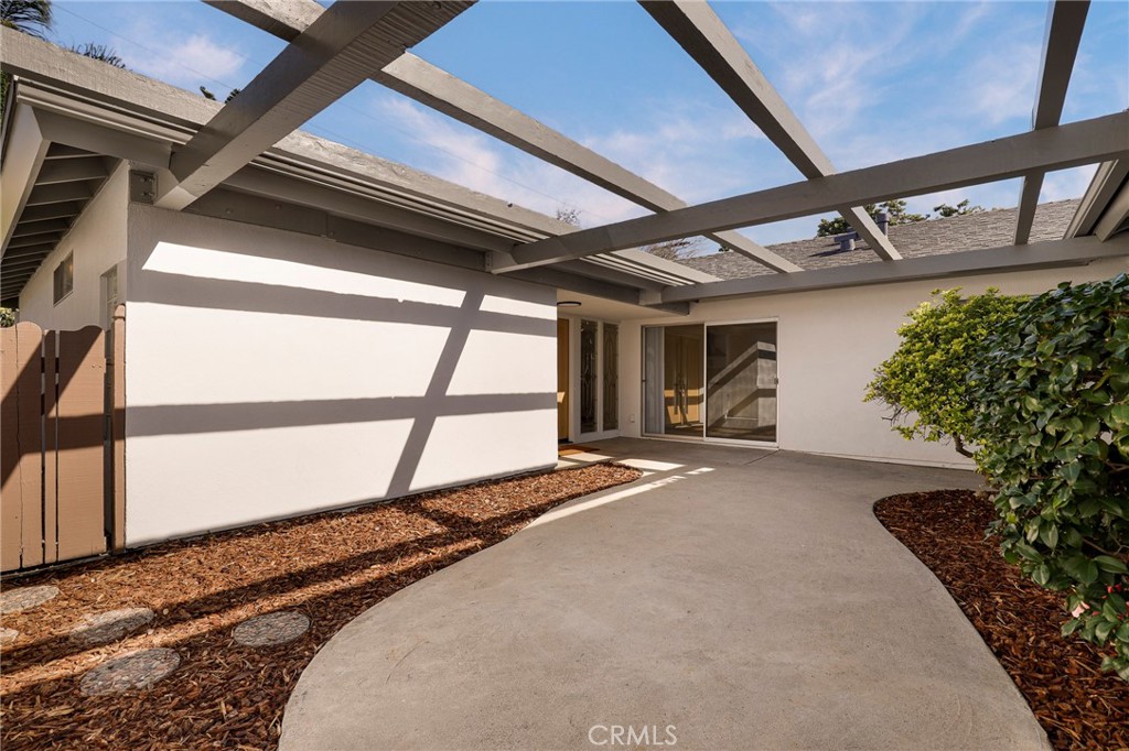 20017 Hemmingway Street