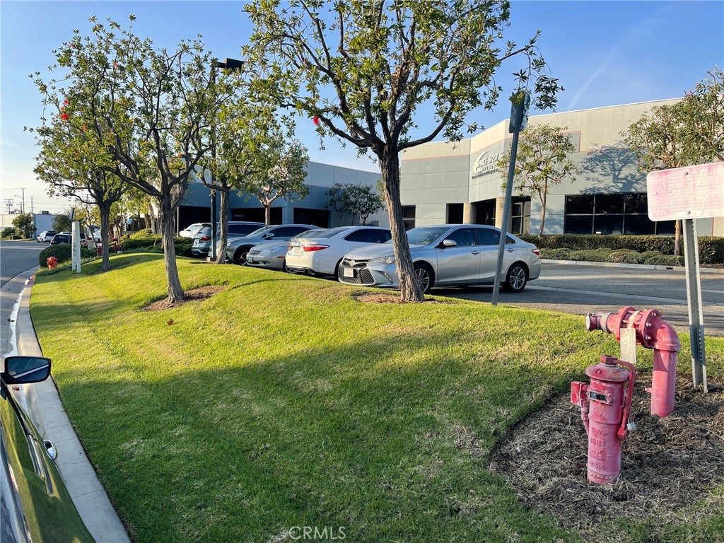 1103 W Barkley Avenue