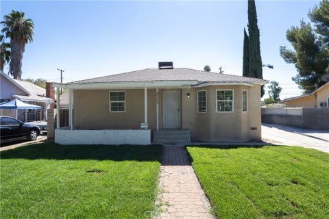 Photo of 4555 N Stoddard AVE, San Bernardino, CA 92407 (MLS # CV26168853)