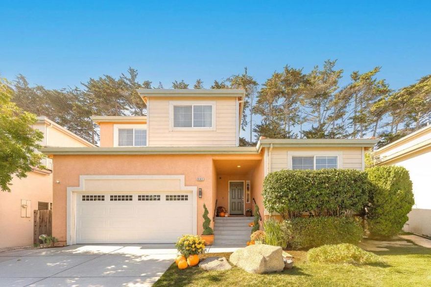 Bright & Spacious 4-Bedroom Home in Marina Set on a quiet cul de sac in Marina, this two story home offers 4 bedrooms, 3 full bathrooms, and a flexible floor plan filled with natural light. High ceilings and large windows create an open, welcoming feel throughout. The main level includes a bedroom and full bath, ideal for guests or multi generational living. Upstairs features three bedrooms, including a generous primary suite with soaking tub, stall shower, dual sinks, and expansive mirrors. All upstairs bedrooms have custom closets, and a loft area provides extra space for work or relaxation. The backyard is designed for easy entertaining with room for barbecues, gatherings, or quiet evenings outdoors. Close to beaches, parks, and all that the Monterey Peninsula offers, this home combines comfort, space, and charm in a desirable location.