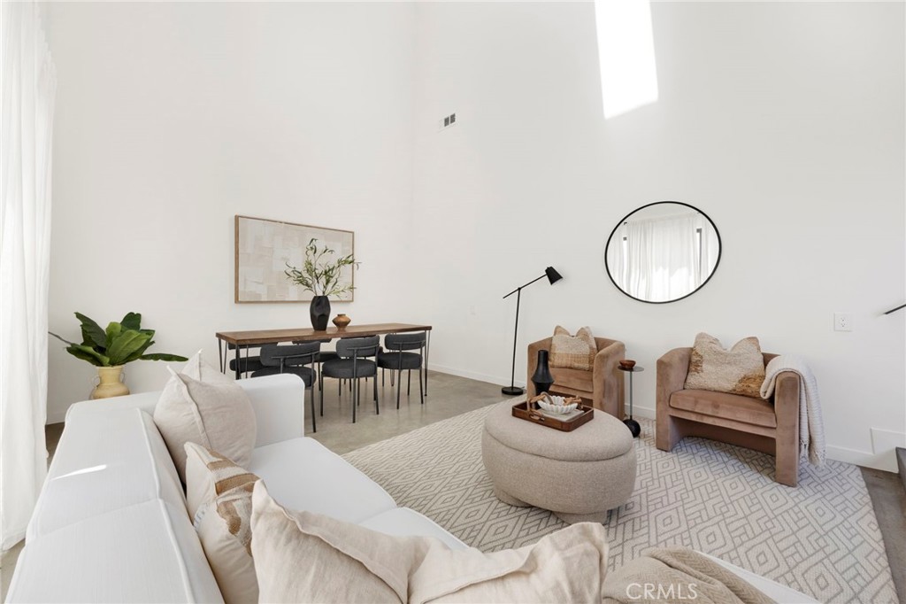 2844 1/2 Griffin Avenue