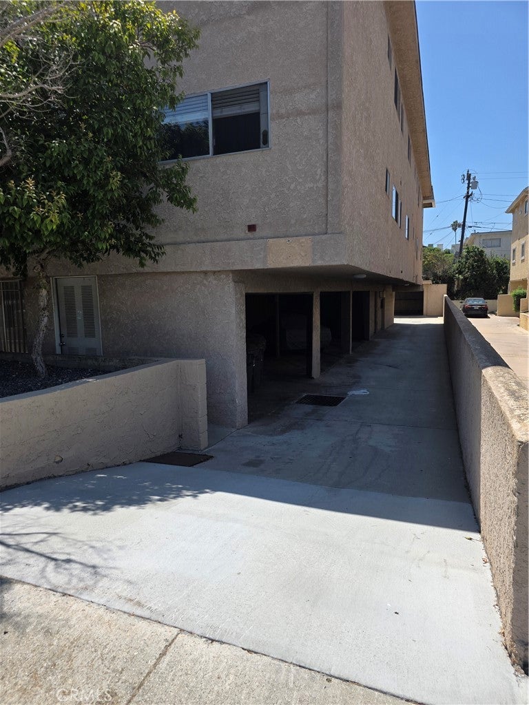 2409 Inglewood Ave.