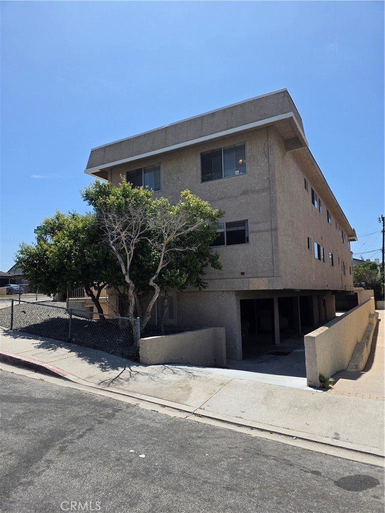 2409 Inglewood Ave.