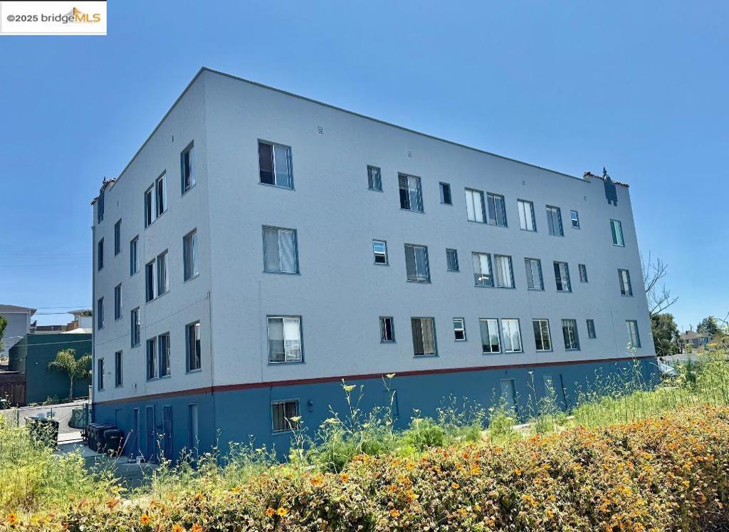 DIMOND DISTRICT - Residential Income