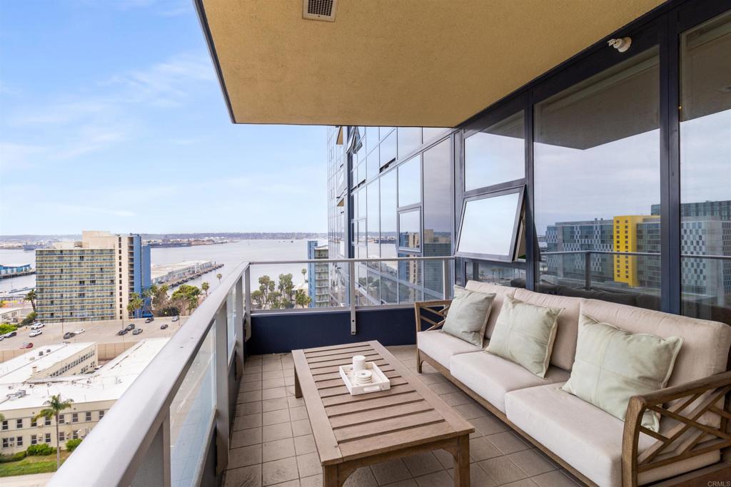 1325 Pacific Highway 1503