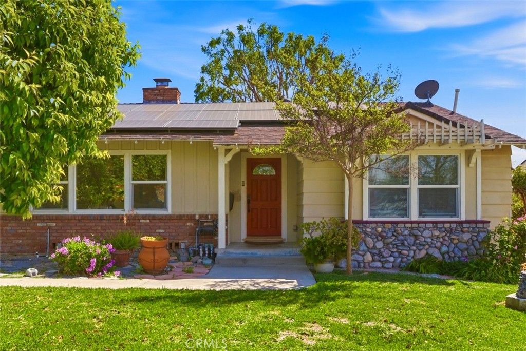 Photo of 8318 Calmosa Avenue, Whittier, CA 90602 (MLS # DW26056334)