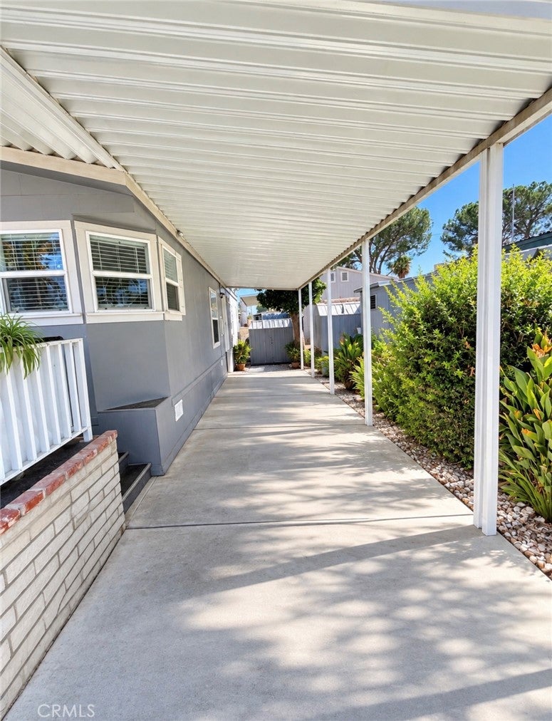 220 S Elk Street 101